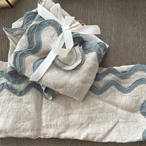 Quince Linen napkins set of 4 flax  with Blue trim